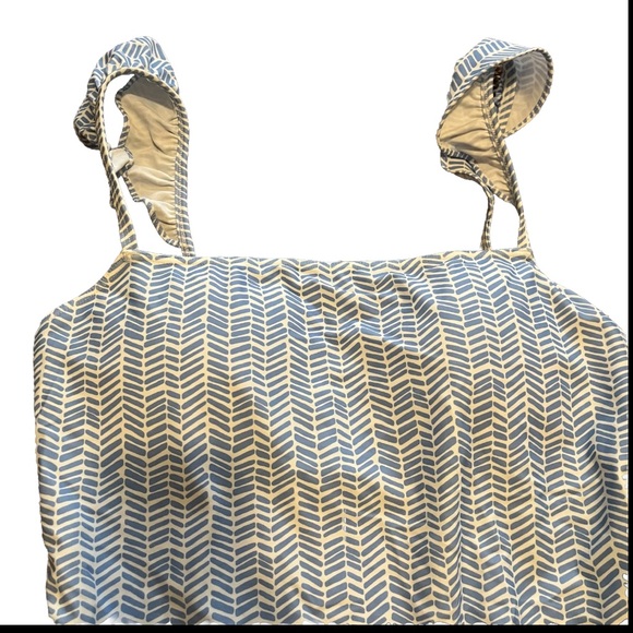 NWT Vineyard Vines XL One Piece Swimsuit Chevron Geo Bayside Blue White $90 - Picture 4 of 8